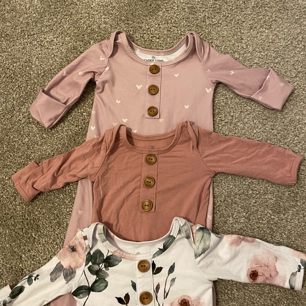Caden lane baby knotted gowns